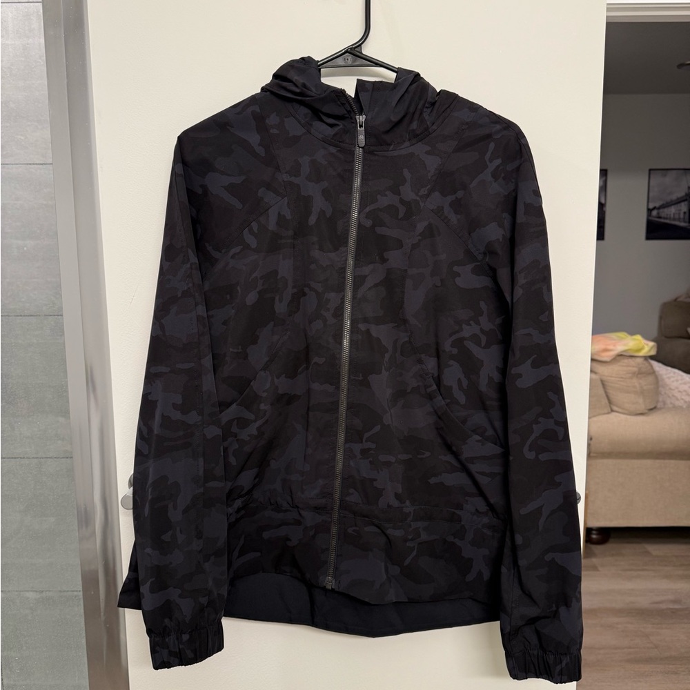lululemon athletica Black Camouflage pack it up jacket